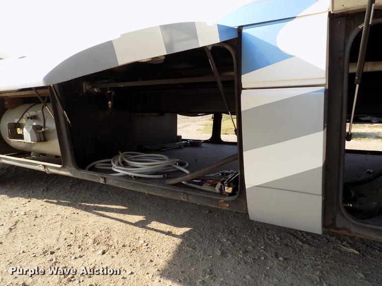 image for item DB9230 2002 National M390 RV