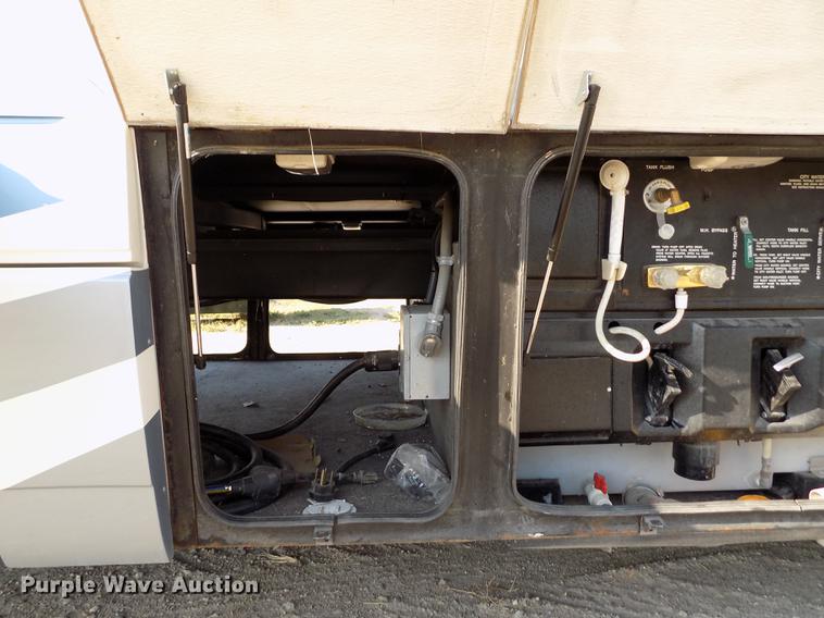 image for item DB9230 2002 National M390 RV