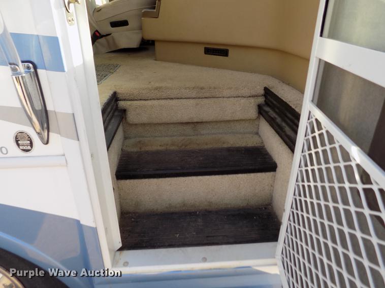 image for item DB9230 2002 National M390 RV