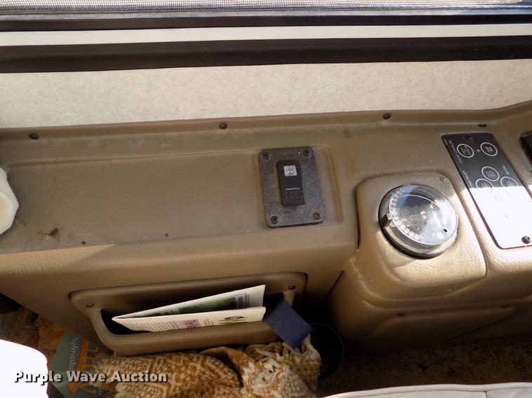 image for item DB9230 2002 National M390 RV