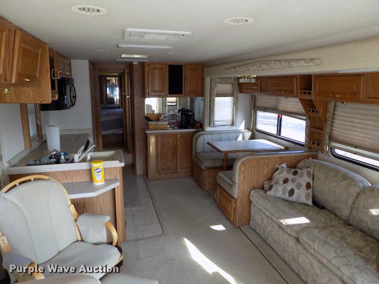 image for item DB9230 2002 National M390 RV