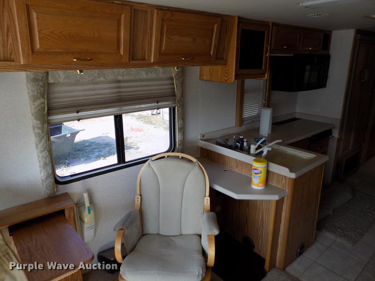 image for item DB9230 2002 National M390 RV