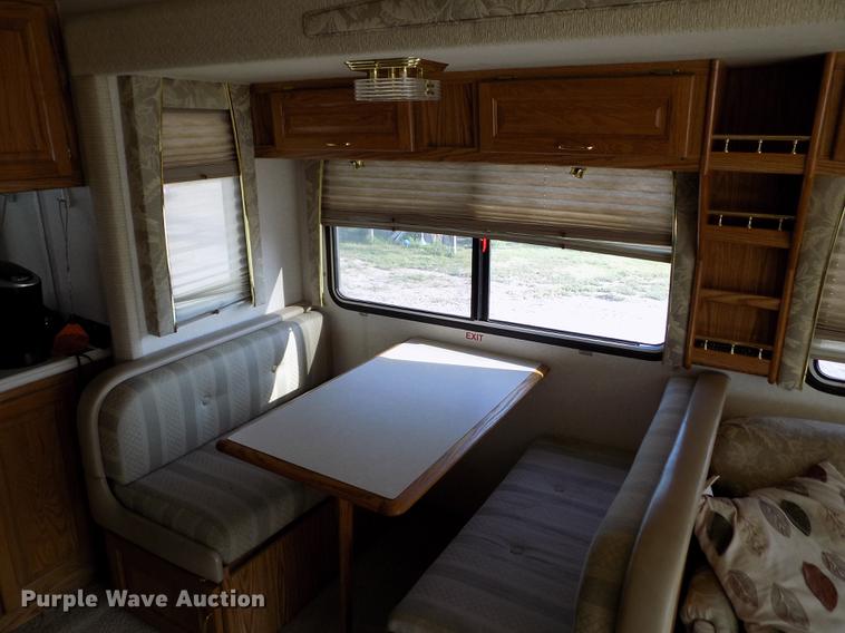 image for item DB9230 2002 National M390 RV