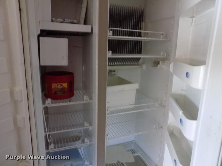 image for item DB9230 2002 National M390 RV