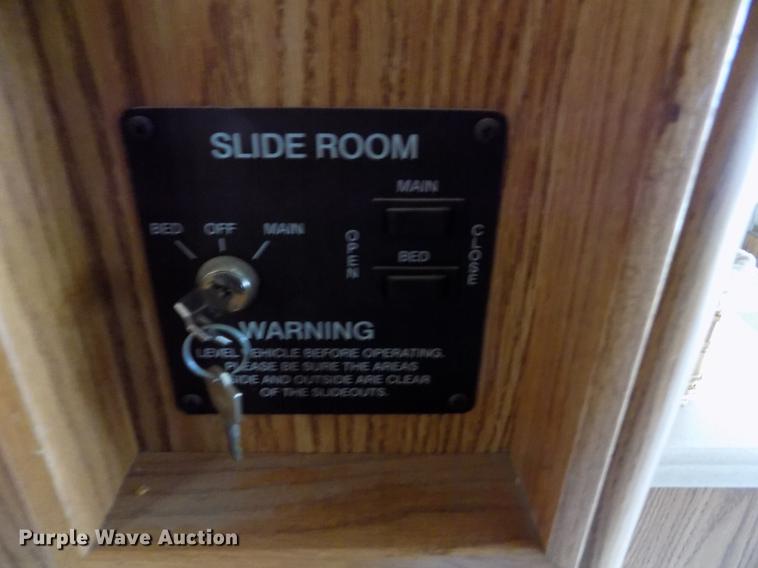 image for item DB9230 2002 National M390 RV