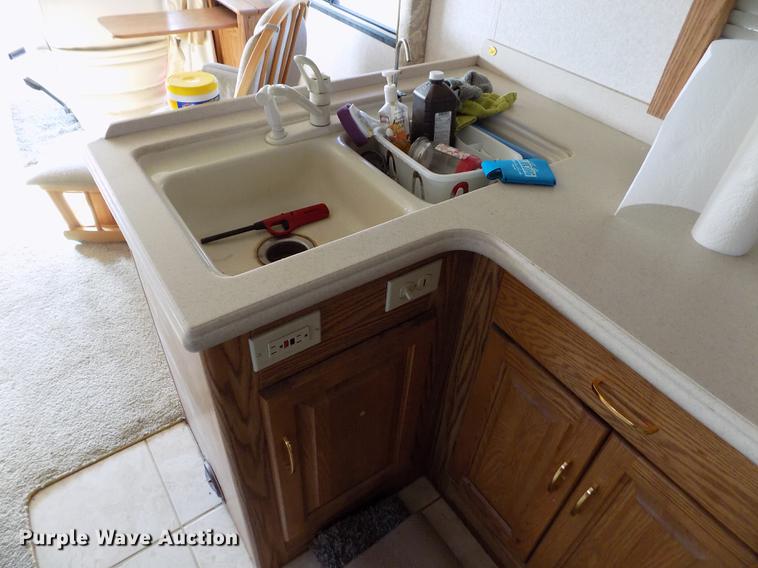 image for item DB9230 2002 National M390 RV