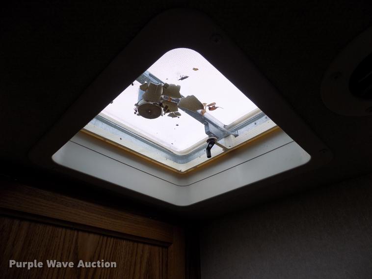 image for item DB9230 2002 National M390 RV