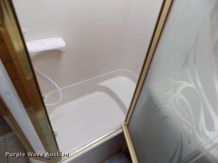 image for item DB9230 2002 National M390 RV