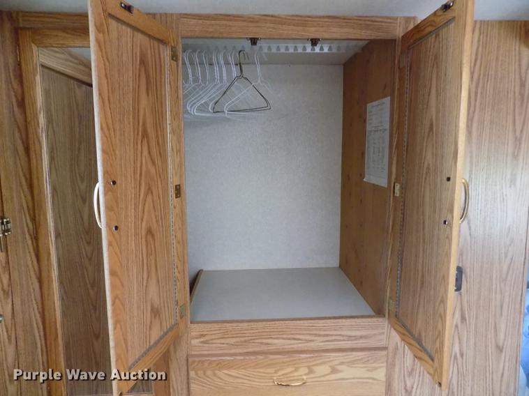 image for item DB9230 2002 National M390 RV