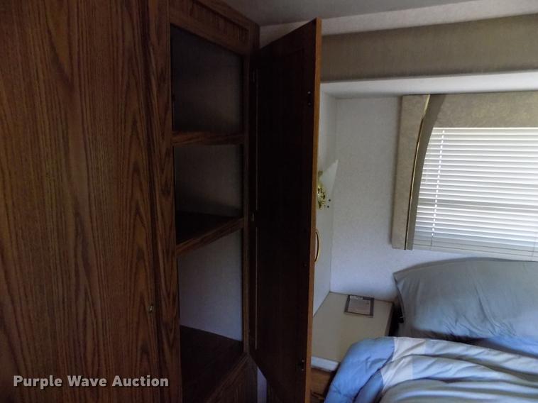 image for item DB9230 2002 National M390 RV