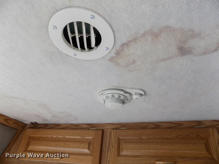 image for item DB9230 2002 National M390 RV