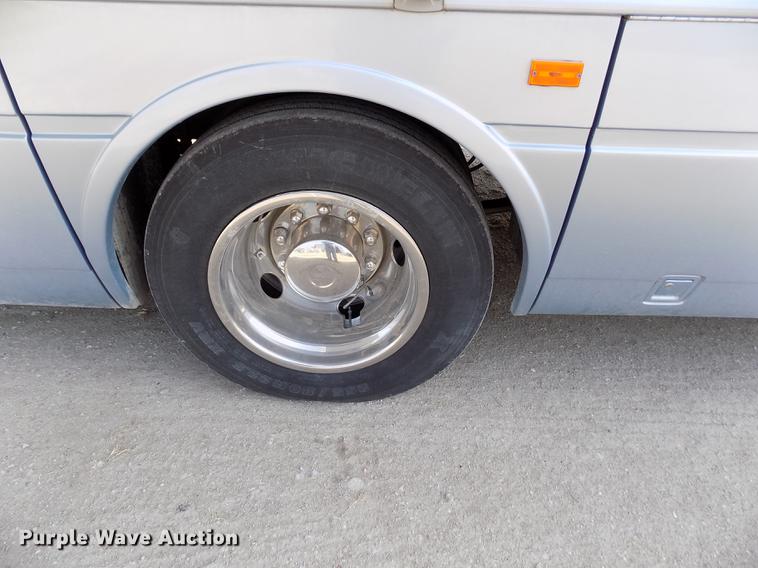 image for item DB9230 2002 National M390 RV