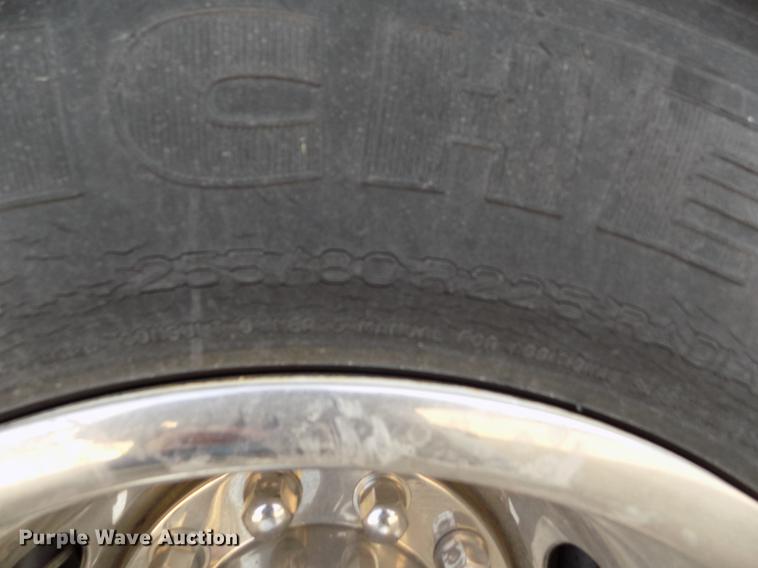 image for item DB9230 2002 National M390 RV