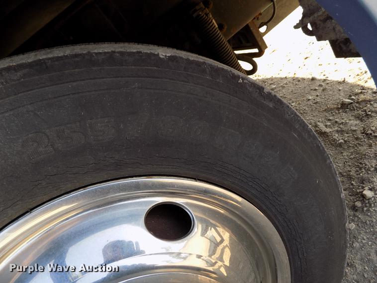 image for item DB9230 2002 National M390 RV