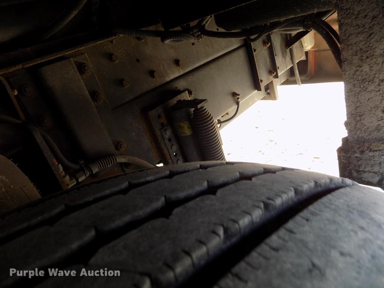 image for item DB9230 2002 National M390 RV