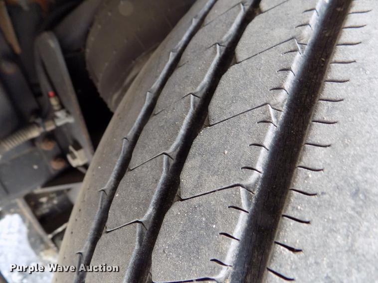 image for item DB9230 2002 National M390 RV