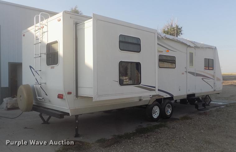 image for item DB9231 2008 R-Vision Trail Cruiser 30BHDS camper