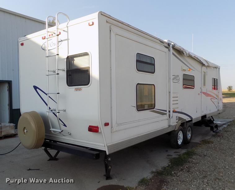 image for item DB9231 2008 R-Vision Trail Cruiser 30BHDS camper