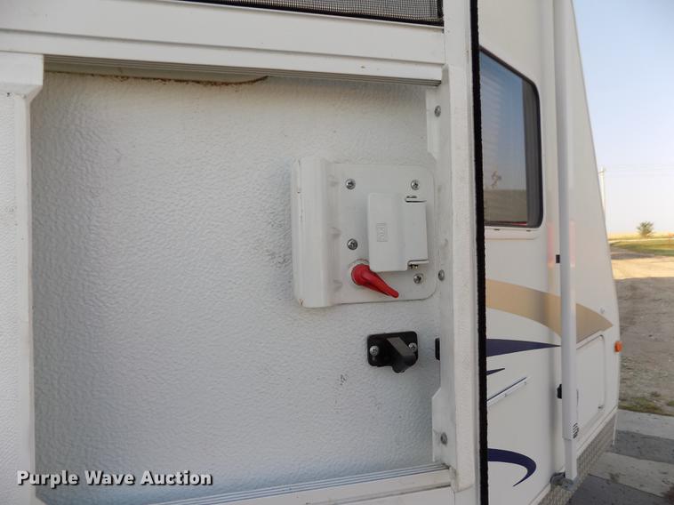 image for item DB9231 2008 R-Vision Trail Cruiser 30BHDS camper