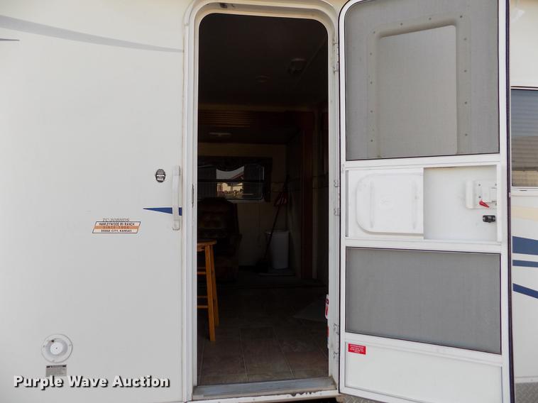 image for item DB9231 2008 R-Vision Trail Cruiser 30BHDS camper