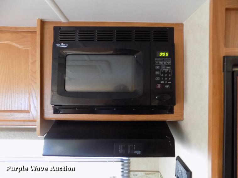 image for item DB9231 2008 R-Vision Trail Cruiser 30BHDS camper