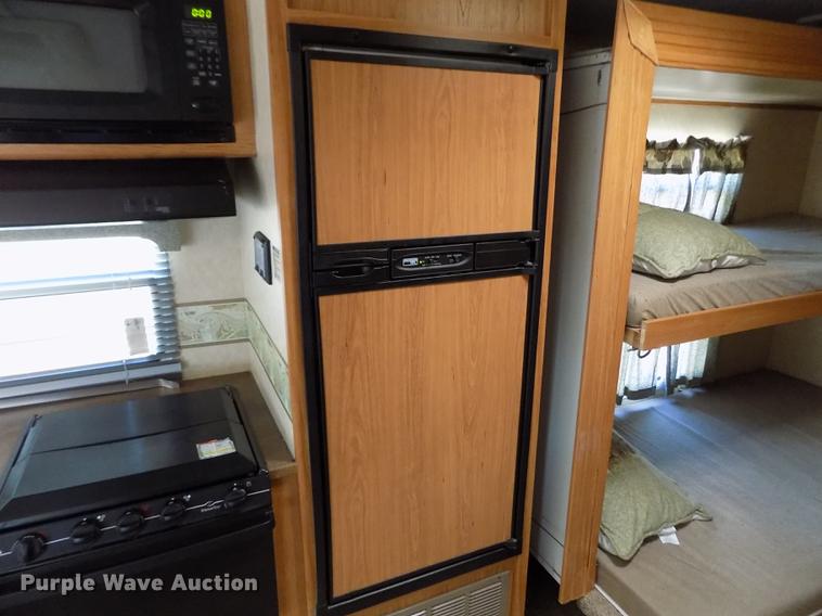 image for item DB9231 2008 R-Vision Trail Cruiser 30BHDS camper