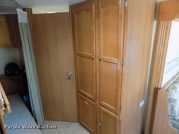 image for item DB9231 2008 R-Vision Trail Cruiser 30BHDS camper