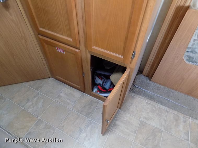 image for item DB9231 2008 R-Vision Trail Cruiser 30BHDS camper