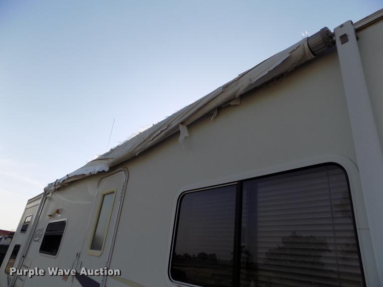 image for item DB9231 2008 R-Vision Trail Cruiser 30BHDS camper