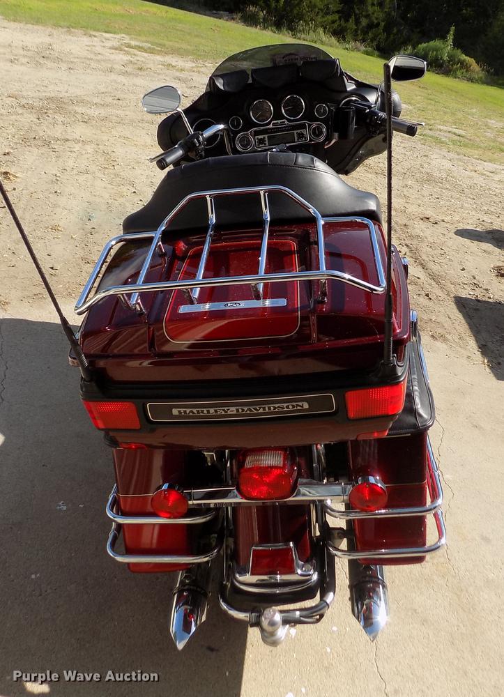 image for item DB9232 2008 Harley Davidson FLHTCU Ultra Classic motorcycle