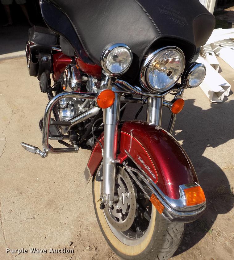 image for item DB9232 2008 Harley Davidson FLHTCU Ultra Classic motorcycle