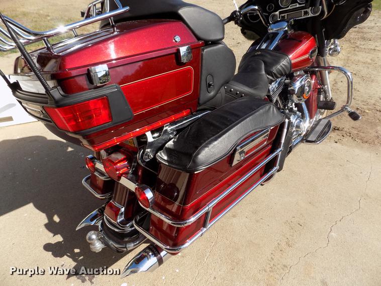 image for item DB9232 2008 Harley Davidson FLHTCU Ultra Classic motorcycle