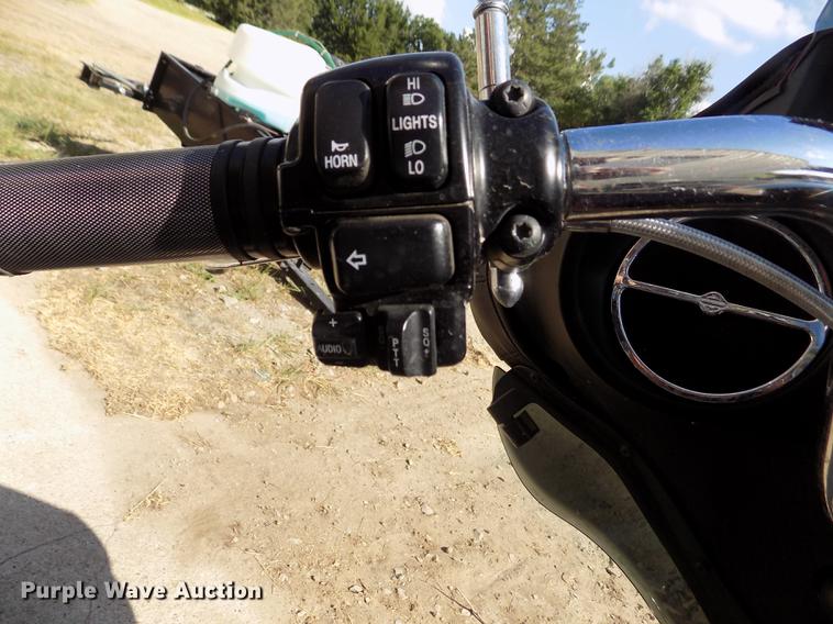 image for item DB9232 2008 Harley Davidson FLHTCU Ultra Classic motorcycle