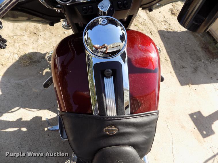 image for item DB9232 2008 Harley Davidson FLHTCU Ultra Classic motorcycle