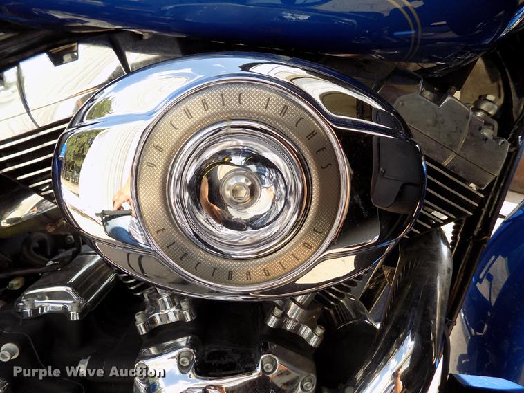 image for item DB9233 2008 Harley Davidson FLHTCU Ultra Classic motorcycle