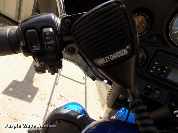 image for item DB9233 2008 Harley Davidson FLHTCU Ultra Classic motorcycle