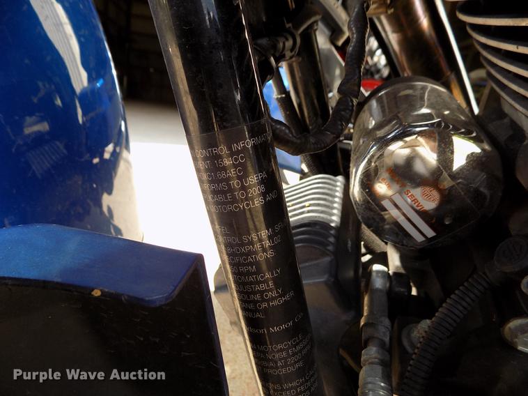 image for item DB9233 2008 Harley Davidson FLHTCU Ultra Classic motorcycle