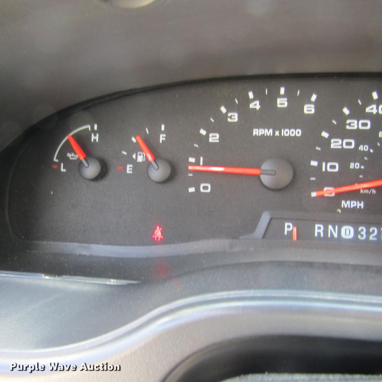 image for item DD2677 2006 Ford E350 Super Duty van