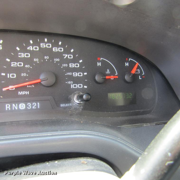 image for item DD2677 2006 Ford E350 Super Duty van