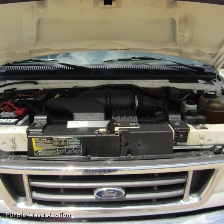 image for item DD2677 2006 Ford E350 Super Duty van