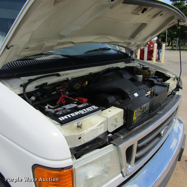 image for item DD2677 2006 Ford E350 Super Duty van