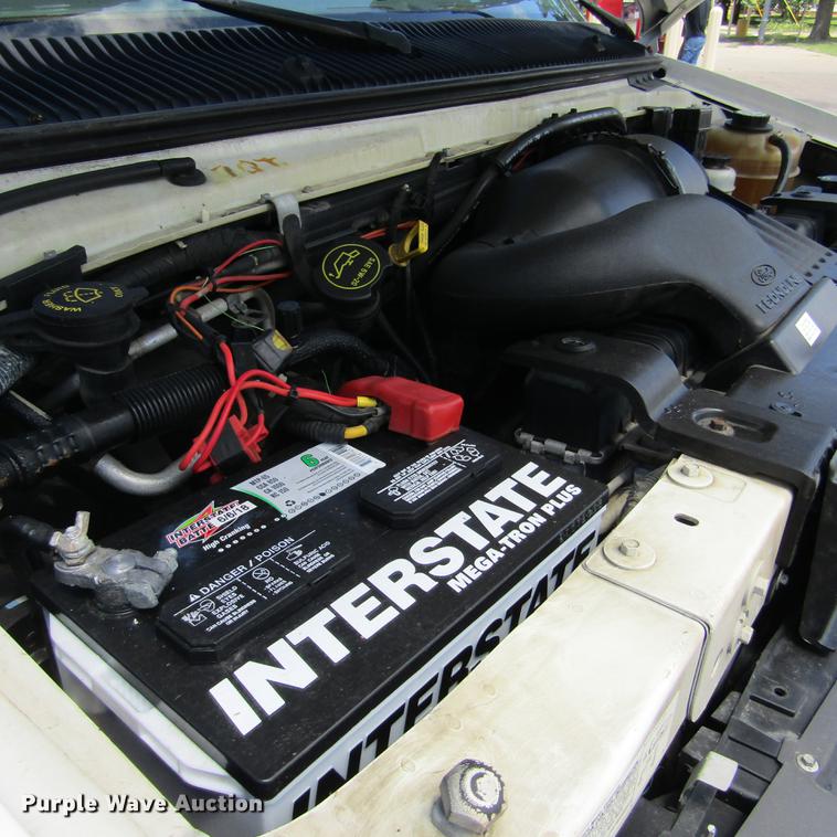 image for item DD2677 2006 Ford E350 Super Duty van