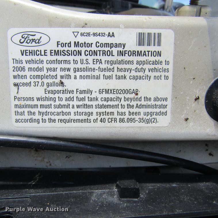 image for item DD2677 2006 Ford E350 Super Duty van