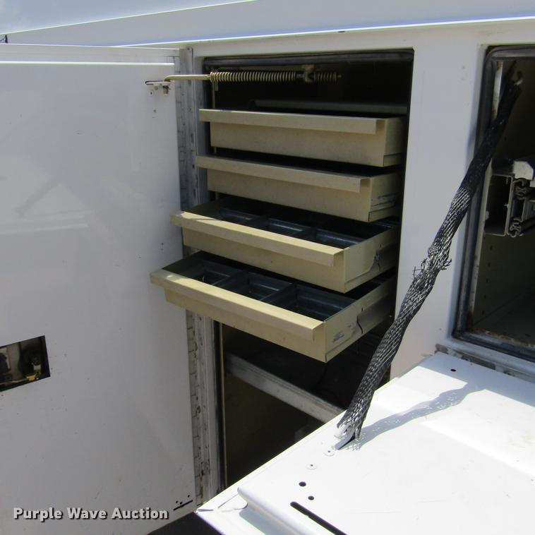 image for item DD2677 2006 Ford E350 Super Duty van