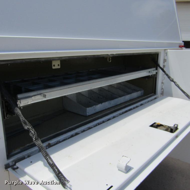 image for item DD2677 2006 Ford E350 Super Duty van