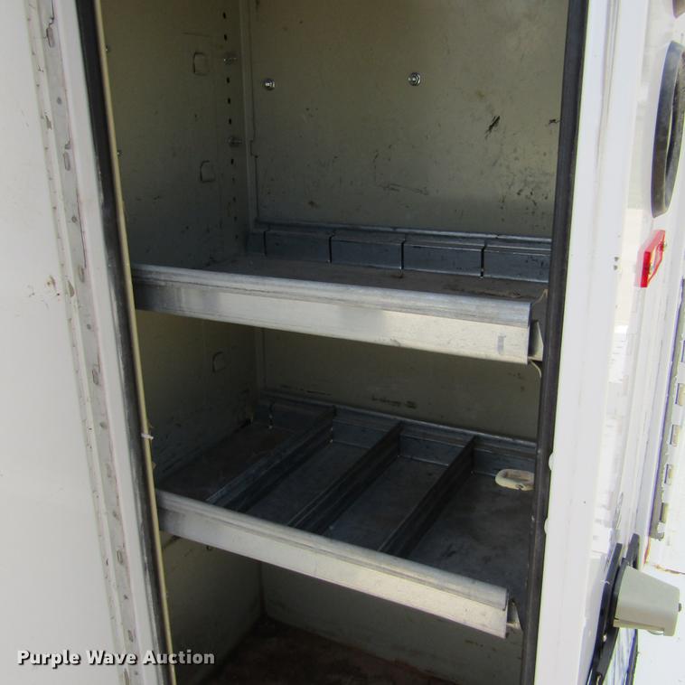 image for item DD2677 2006 Ford E350 Super Duty van