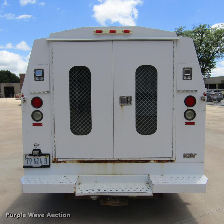 image for item DD2677 2006 Ford E350 Super Duty van