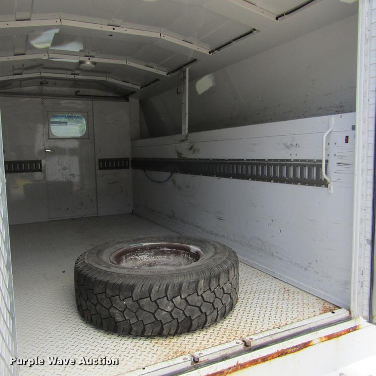 image for item DD2677 2006 Ford E350 Super Duty van