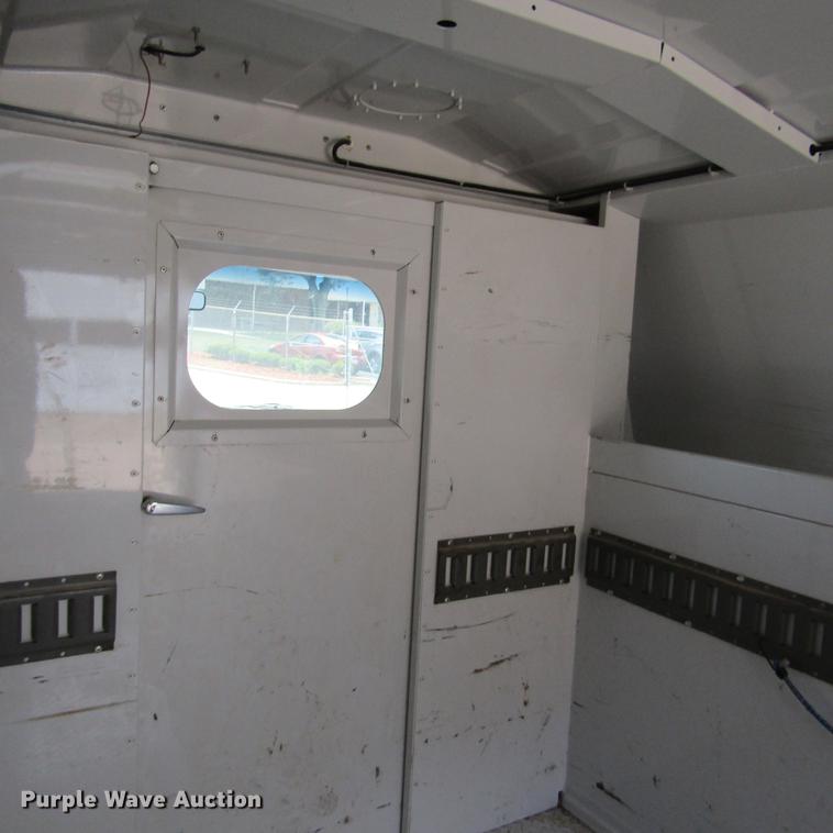 image for item DD2677 2006 Ford E350 Super Duty van