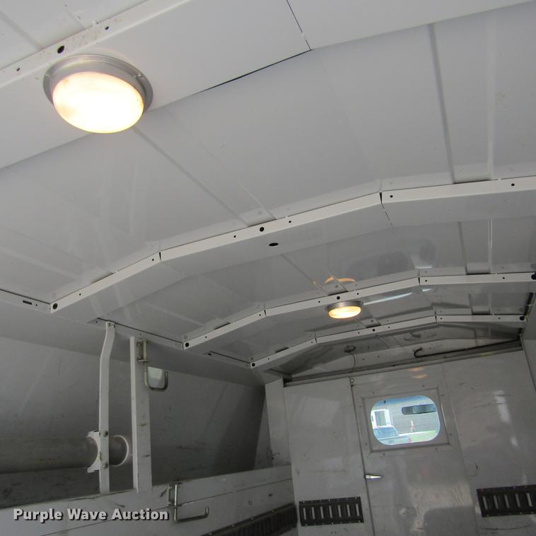 image for item DD2677 2006 Ford E350 Super Duty van